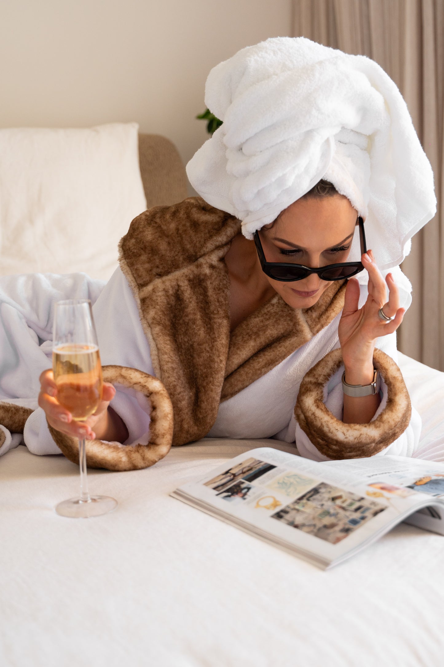 The Haven Robe - White/Tan
