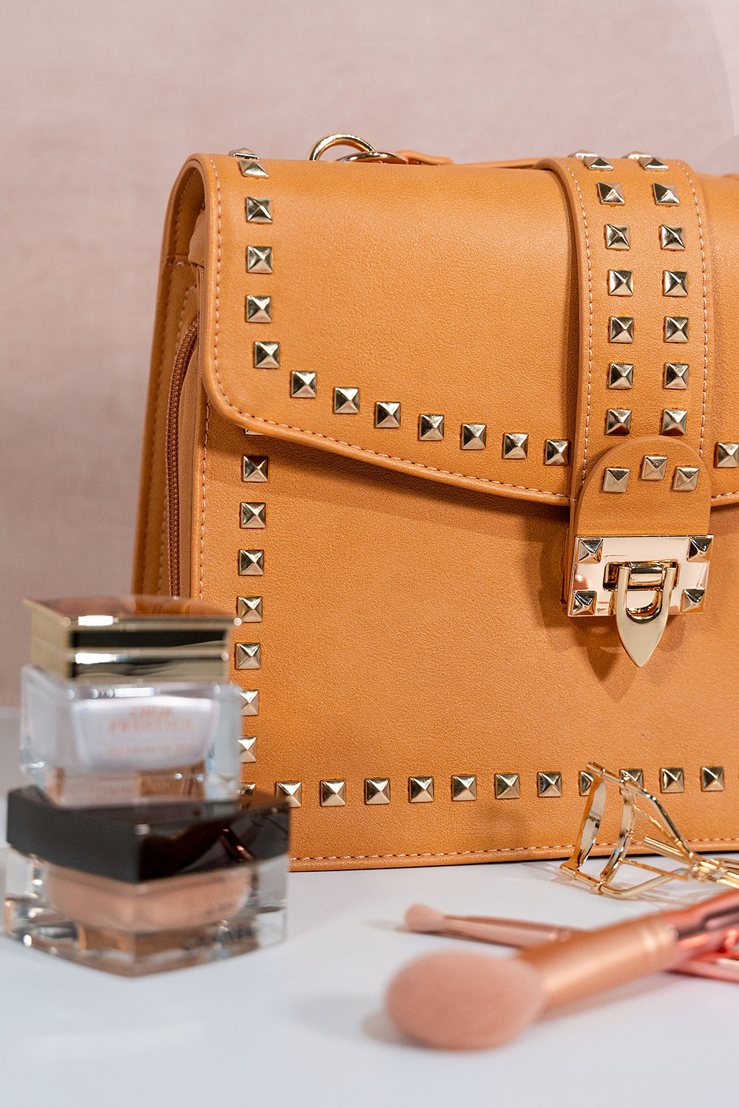 Sustainable Seconds: Frankie Cosmetic Bag Tan